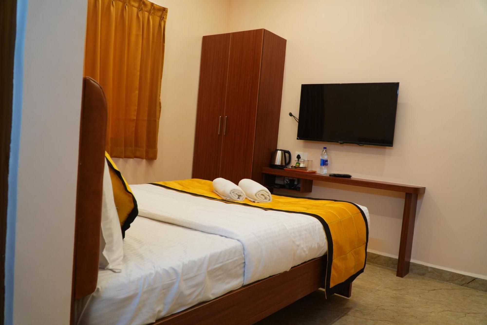Uj Pallazzio - Business Class Luxury Hotel Tiruvannāmalai Exterior foto